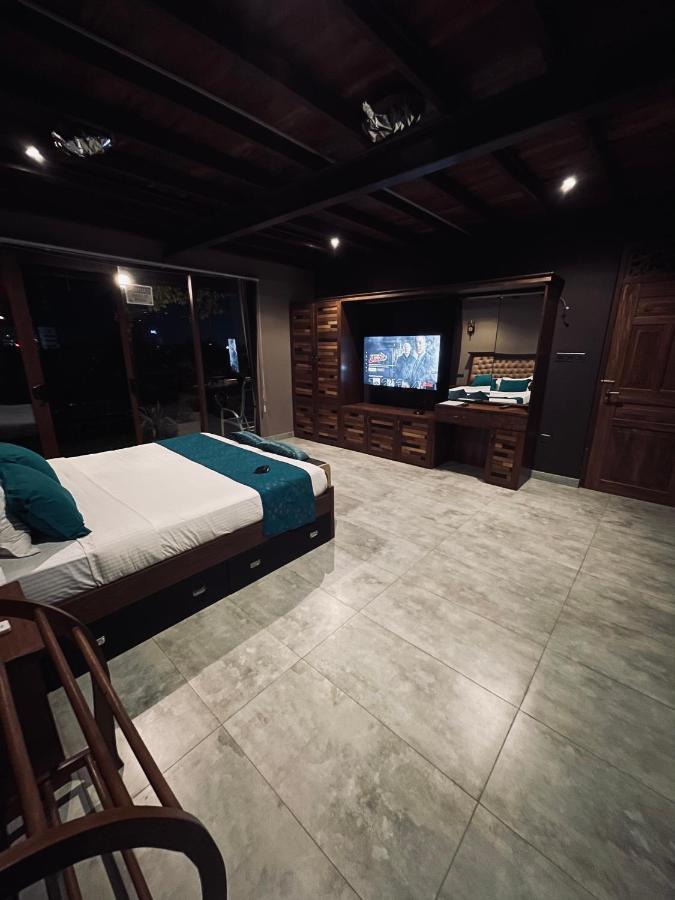 Penton45 - Luxury Penthouse Apartment Negombo Exterior photo